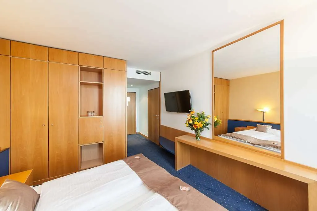 Novum Hotel Kavalier Wien 0*, Vienna Austria